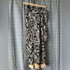 Zara Skirt   Size small.  Great condition